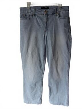 Bandolino Light Wash Blue Denim Jeans